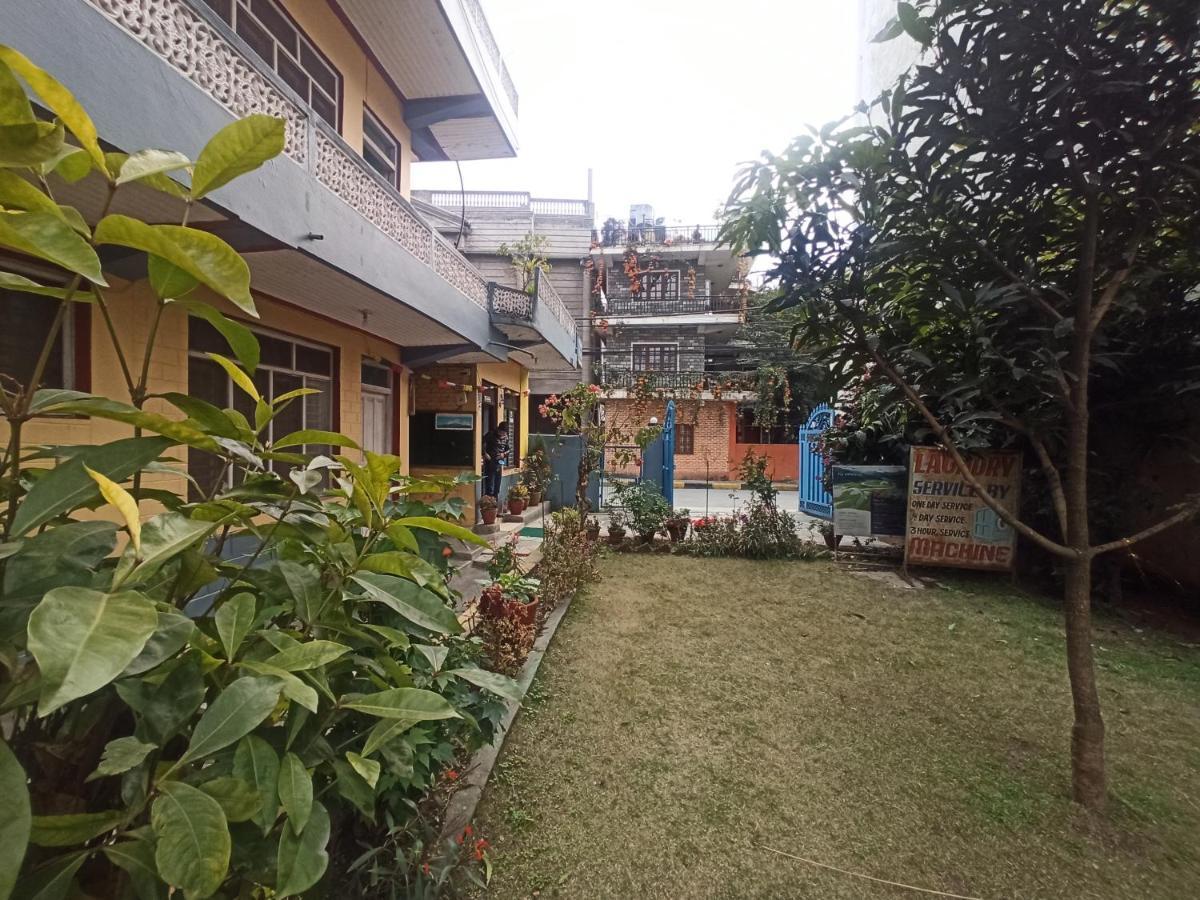 Pushpa Guest House Pokhara Exterior photo